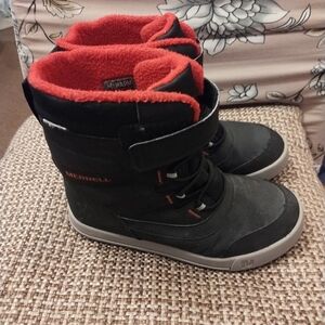 Merrell kids black with red lining snow storm waterproof size 3M